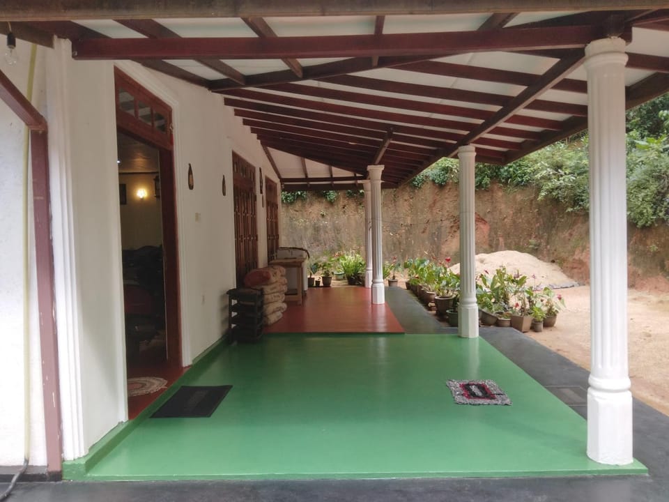 Lak Sewana Home Stay Bed and Breakfast in Gangawatakorale