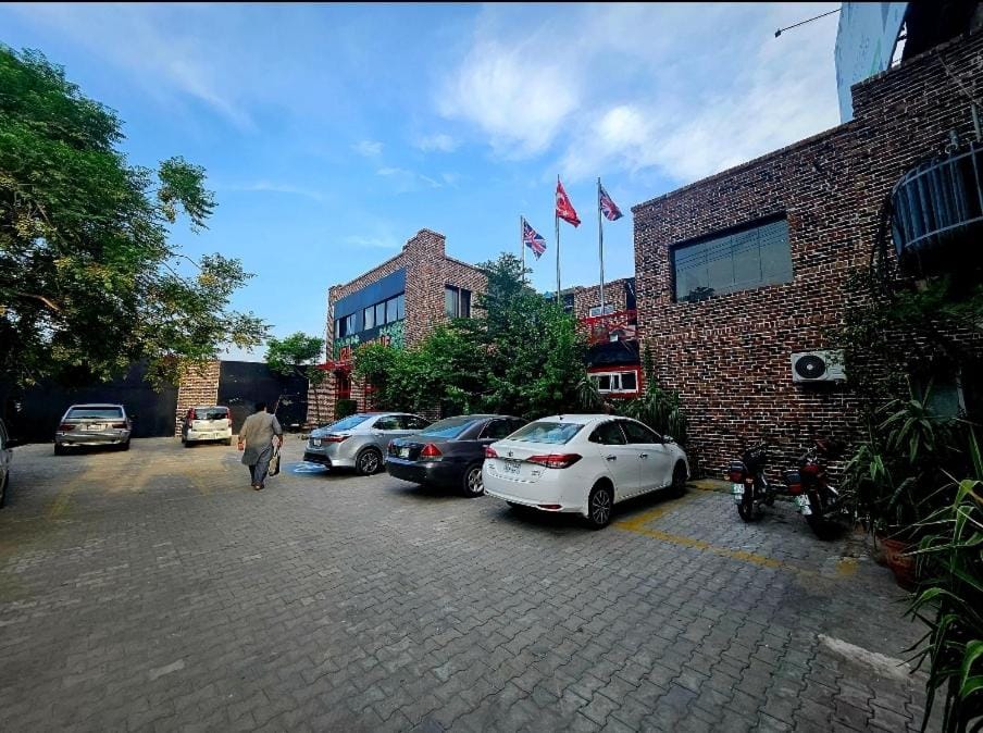 Property building, Day, Parking