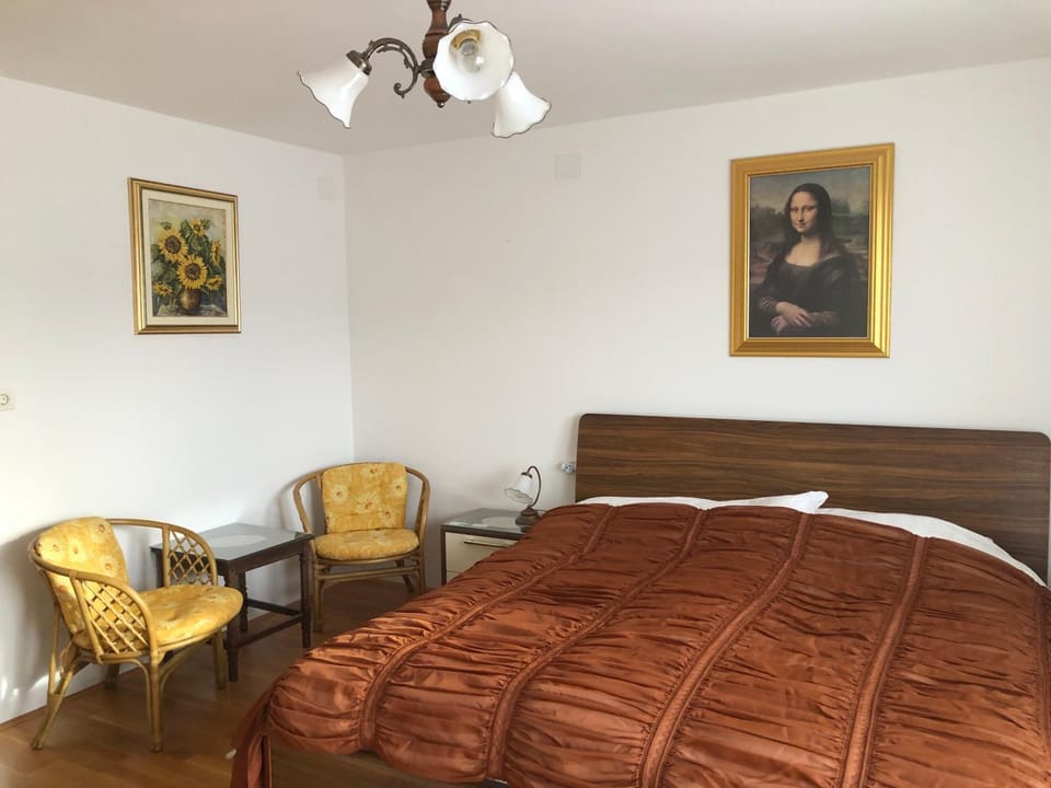 Sobe apartma Milena Bed and Breakfast in Bled