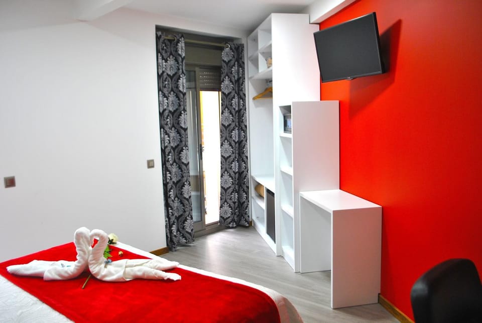 Bed, TV and multimedia