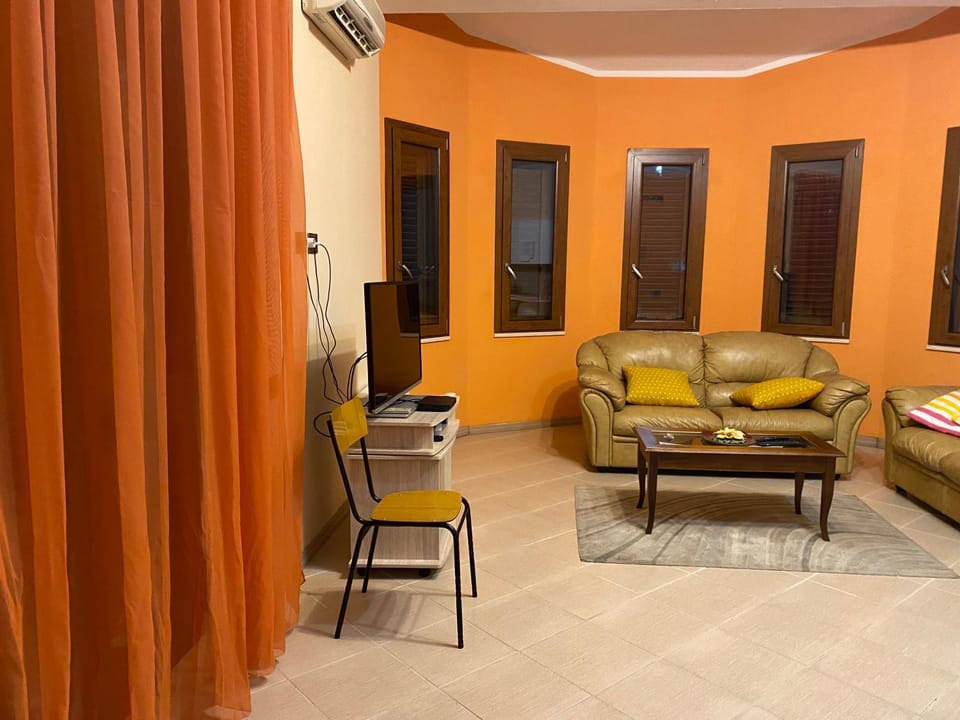 Living room, Seating area, air conditioner