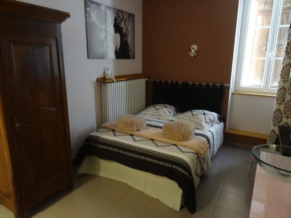 LA BELLE D'ANTAN Bed and Breakfast in Bourgogne-Franche-Comté
