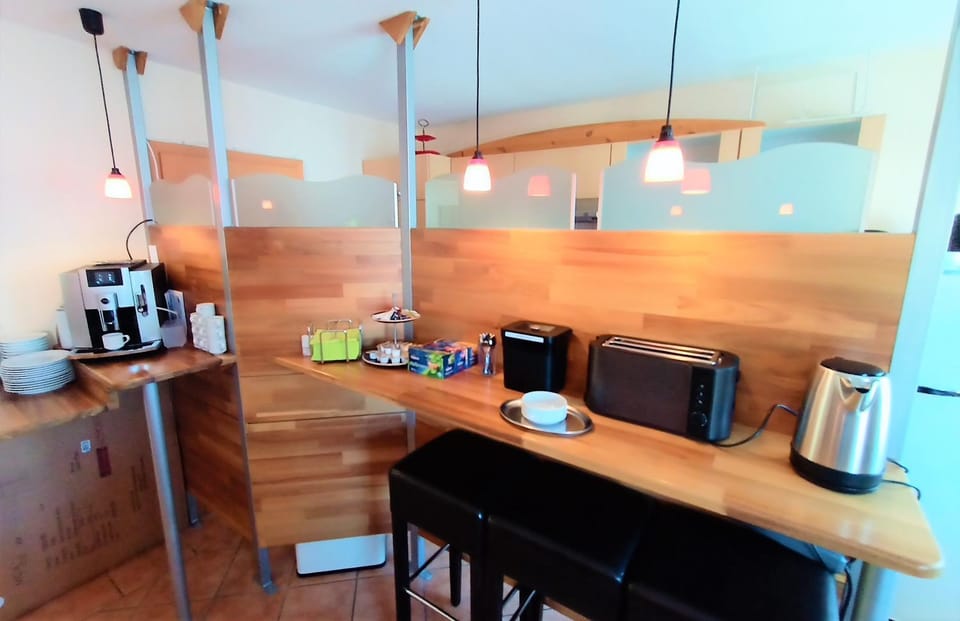 Coffee/tea facilities, Communal kitchen