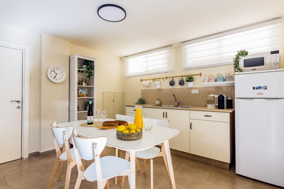 Kitchen or kitchenette, kitchen, kitchen