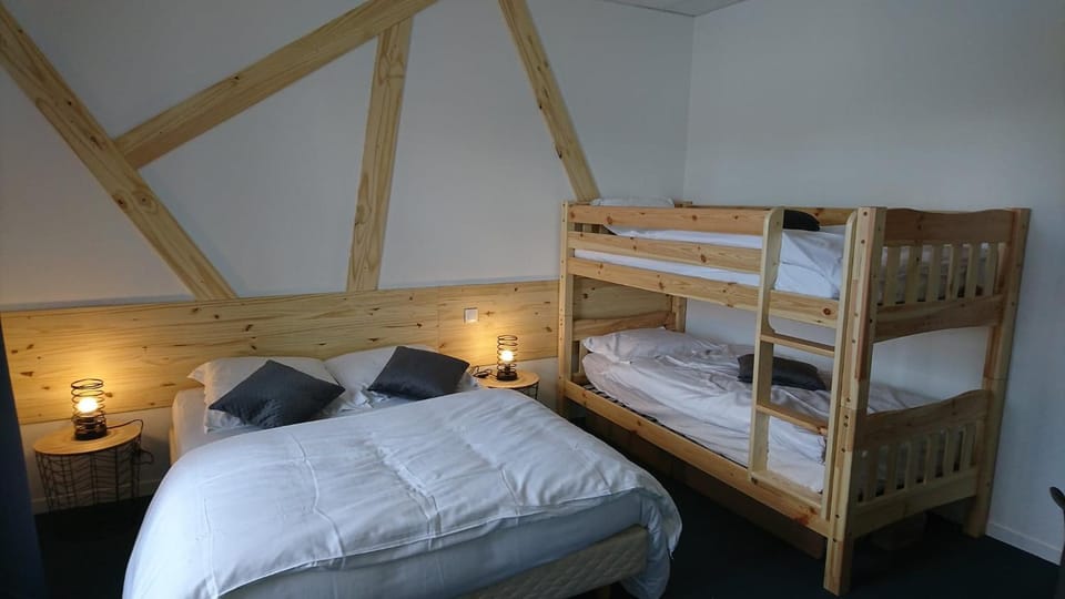 bunk bed