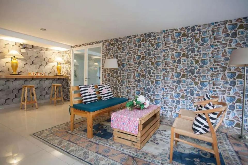 Living room, Seating area