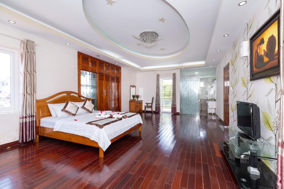 Palm Villa 16 - Biệt thự gần biển Bãi Sau Vũng Tàu 5 phòng ngủ & hồ bơi, bida Villa in Vung Tau