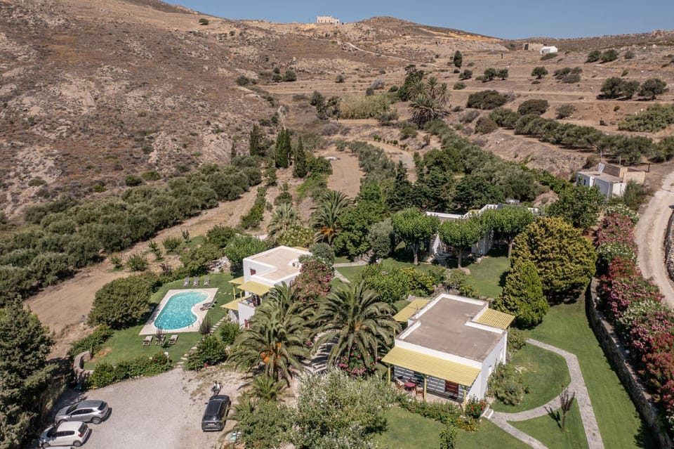 Property building, Day, Natural landscape, Mountain view