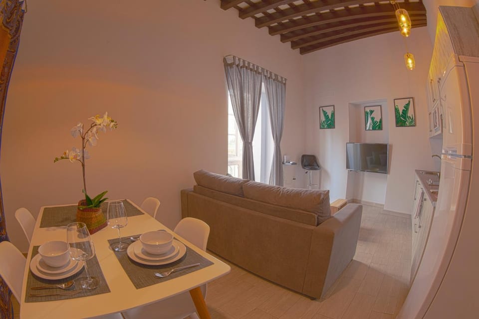 Kitchen or kitchenette, Living room, Dining area