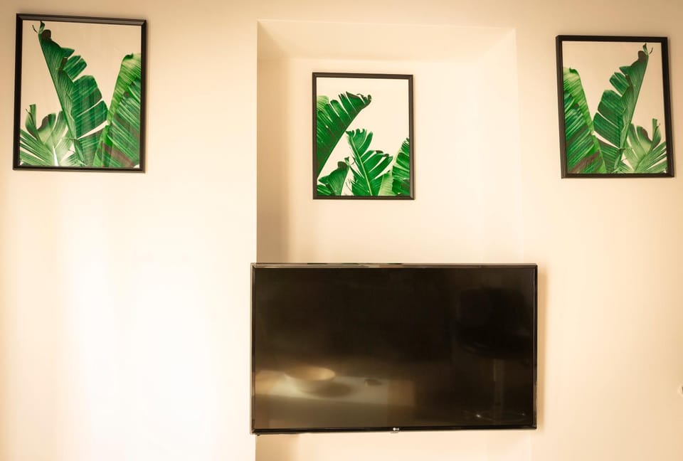 TV and multimedia, Decorative detail