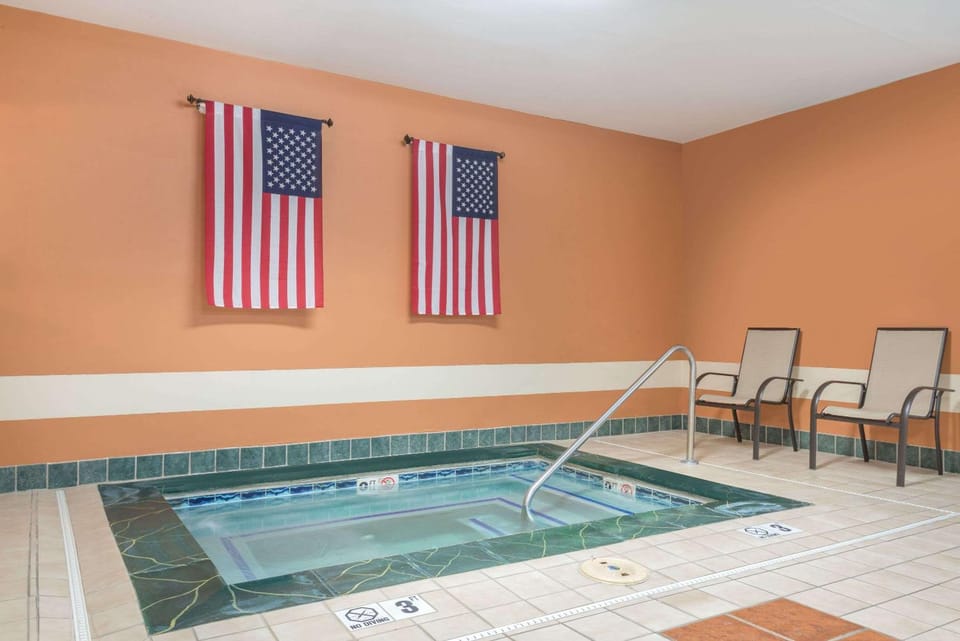 On site, Pool view, Swimming pool, Swimming pool