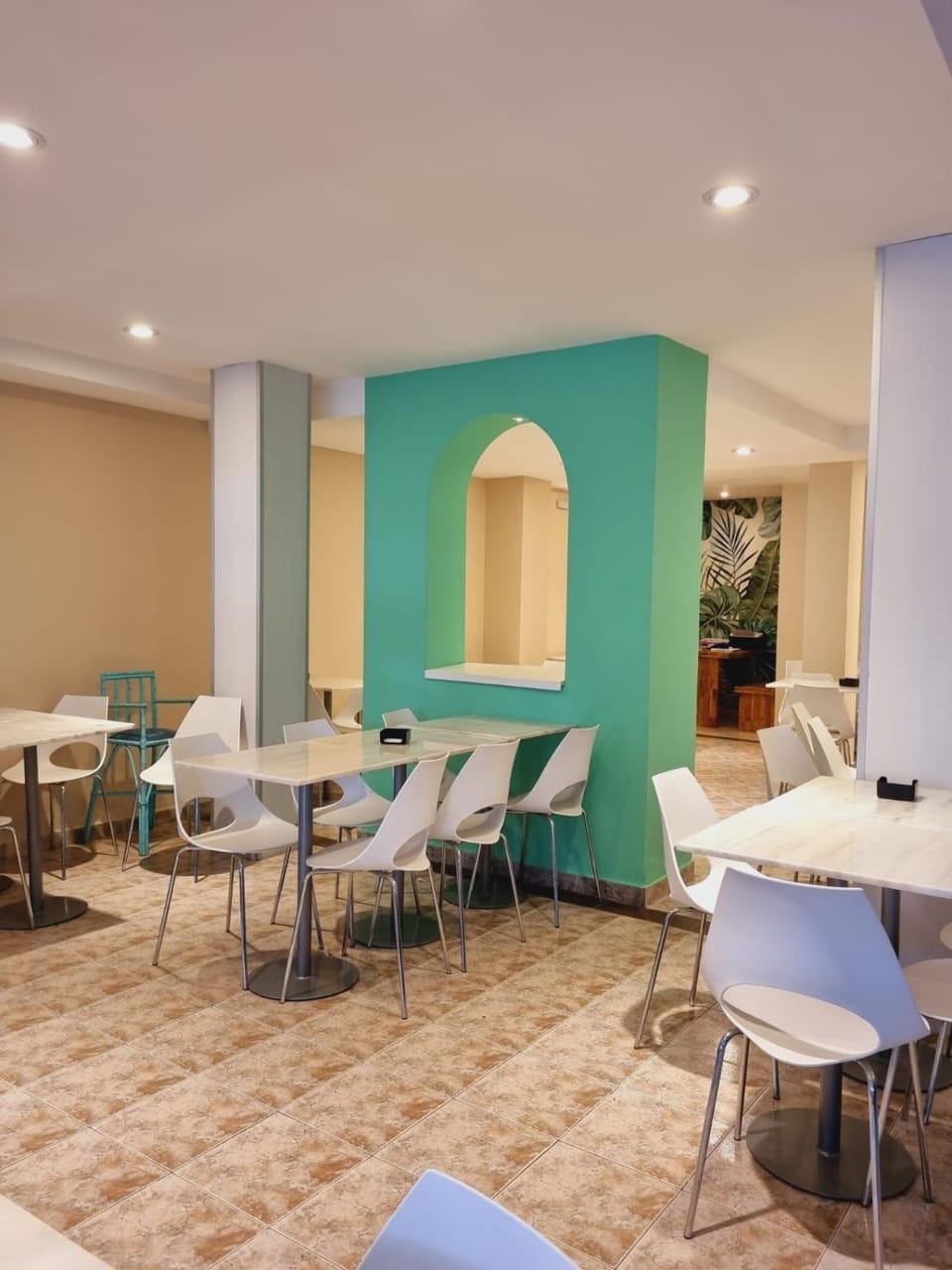 Property building, Breakfast