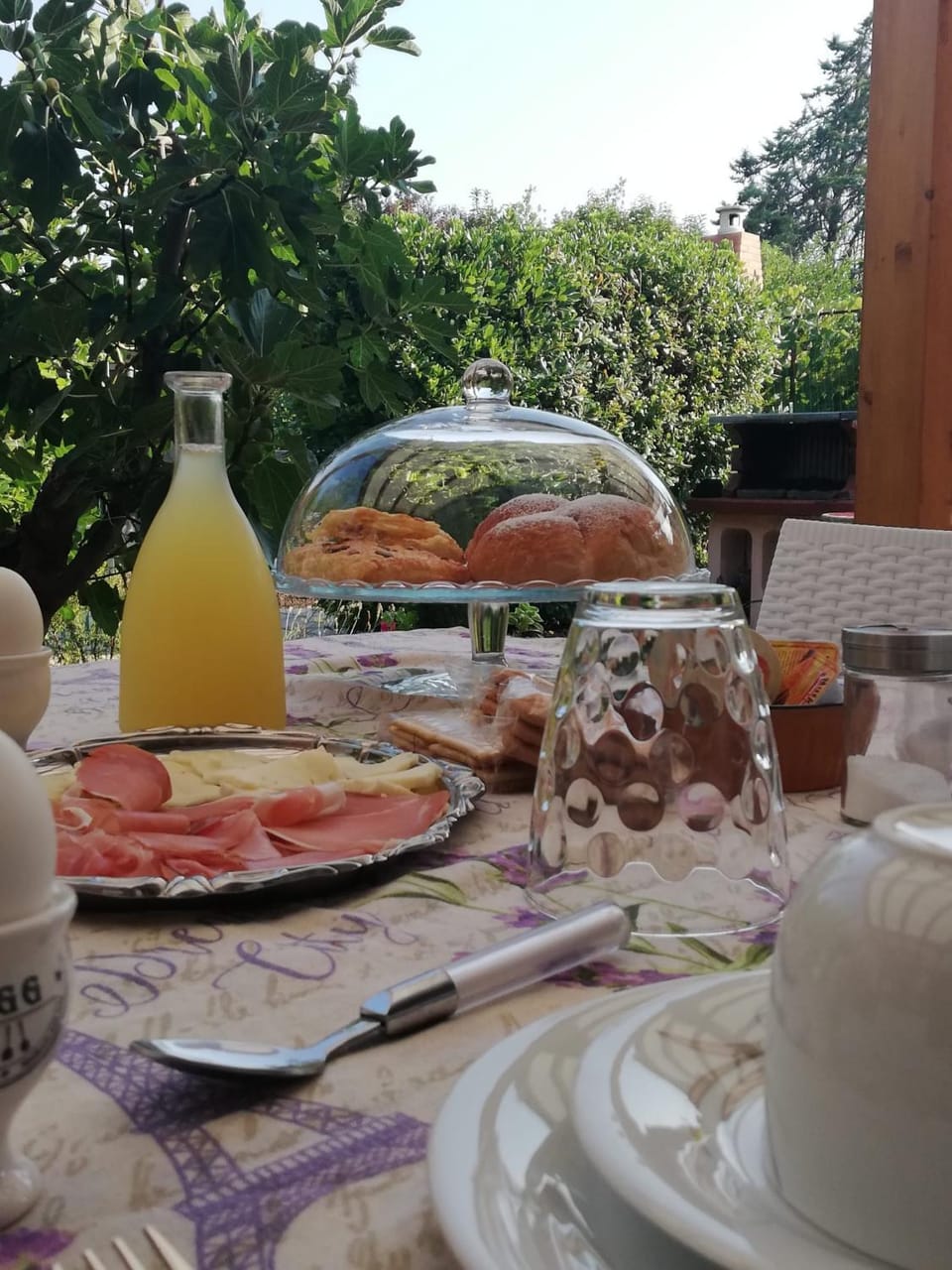 Food and drinks