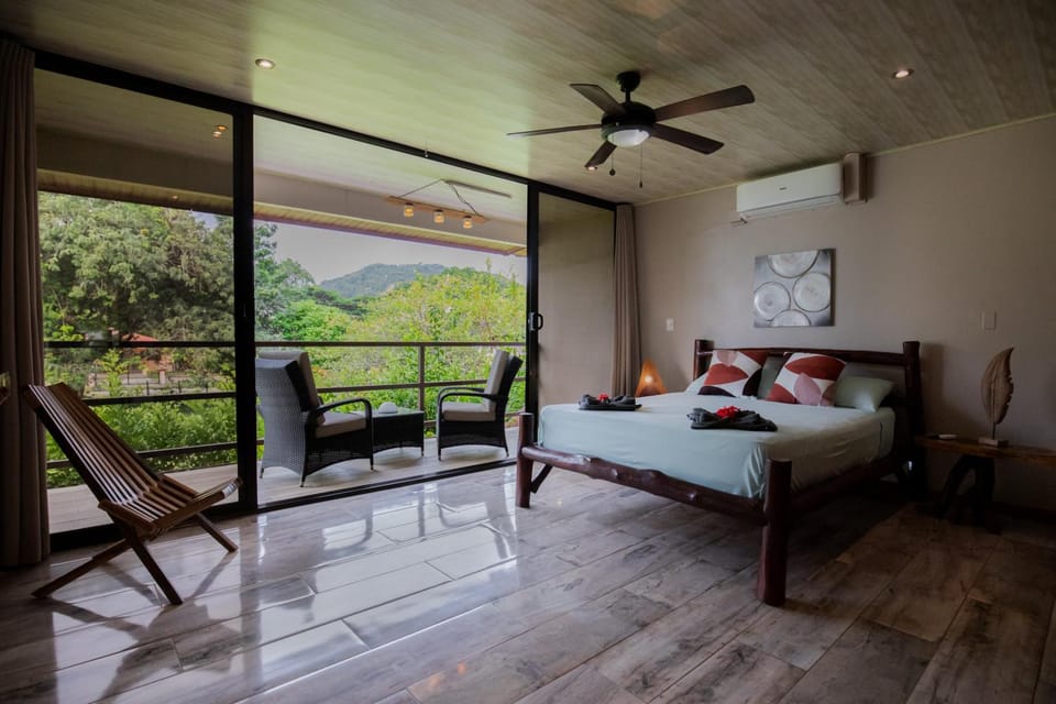 Bed, Balcony/Terrace, Bedroom