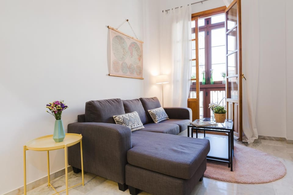 Hola Málaga Atarazanas Apartment in Malaga