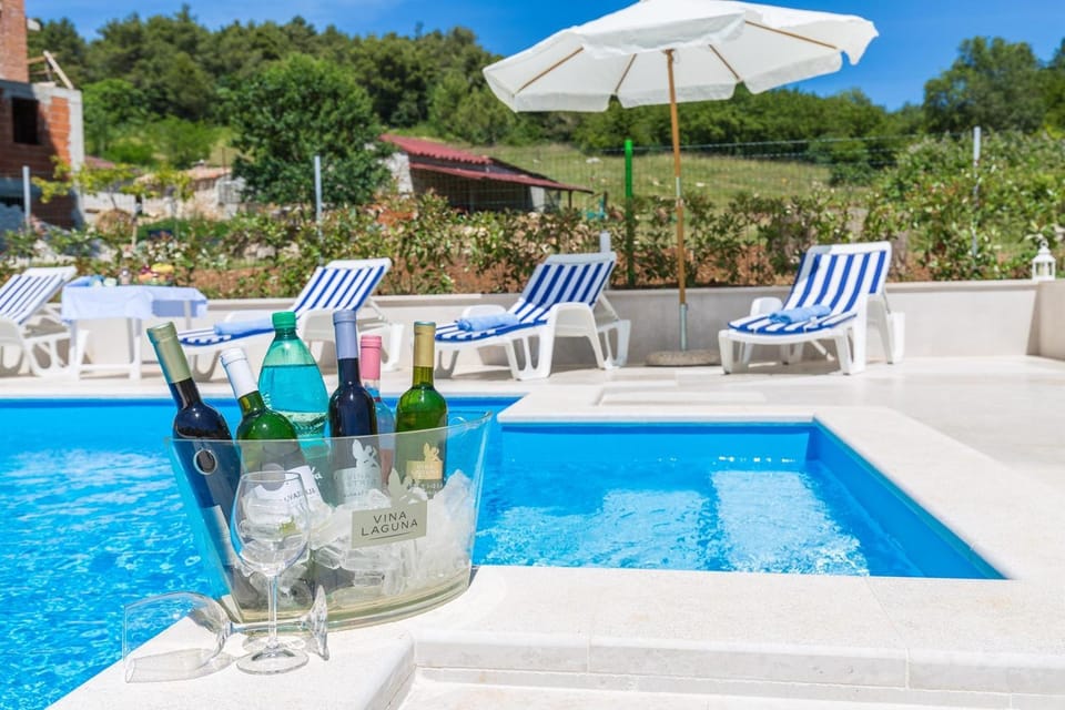 Garden, Swimming pool