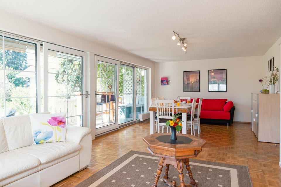 Game Room, Living room, Seating area, Dining area