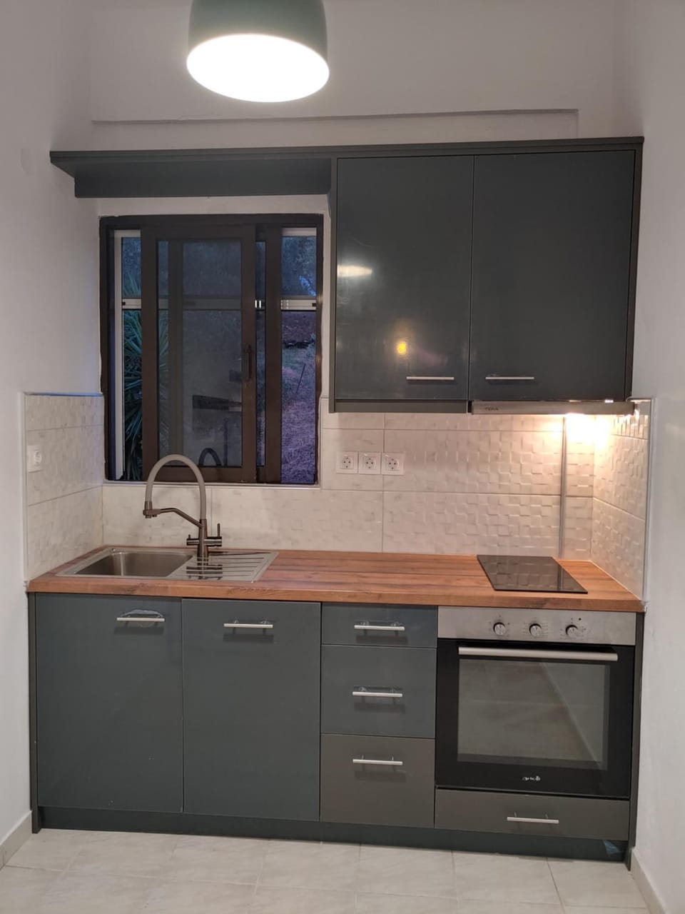 Kitchen or kitchenette, kitchen