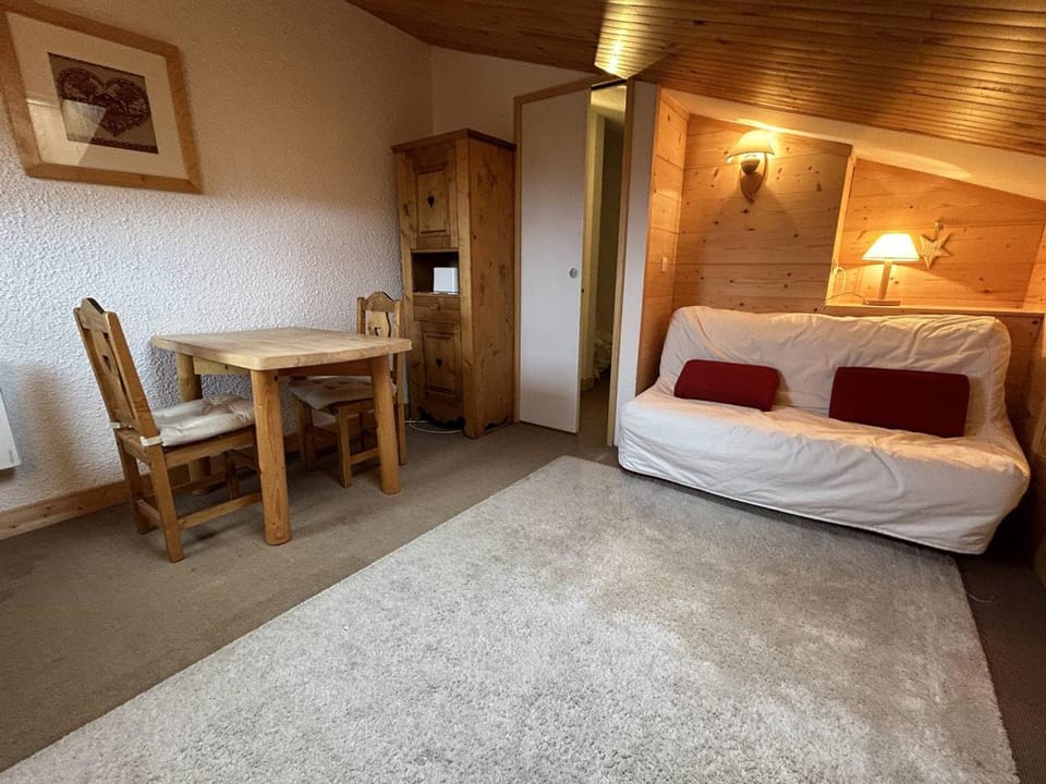 Studio cosy à Méribel Mottaret, aux pieds des pistes, parfait pour 2, non-fumeur, animaux interdits - FR-1-355-4 Apartment in Les Allues