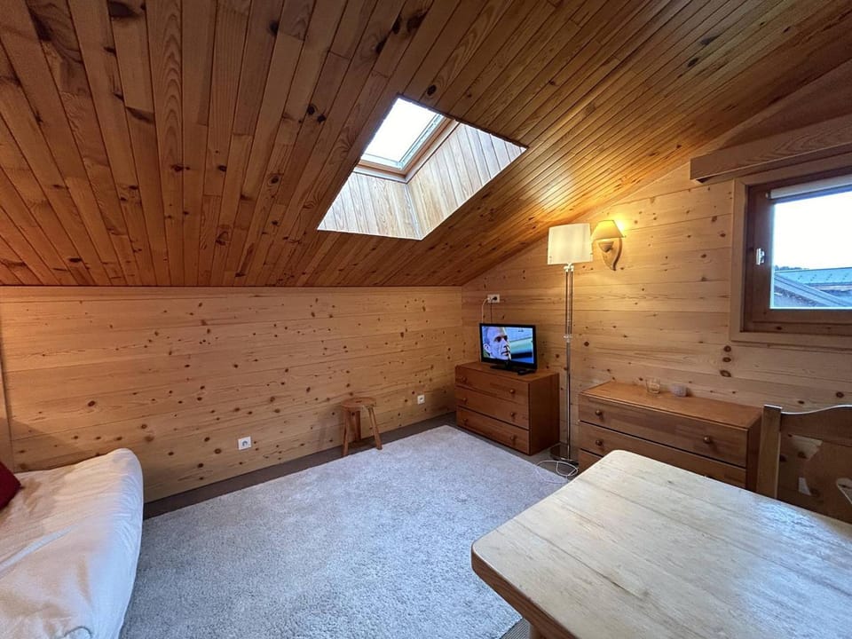 Studio cosy à Méribel Mottaret, aux pieds des pistes, parfait pour 2, non-fumeur, animaux interdits - FR-1-355-4 Apartment in Les Allues