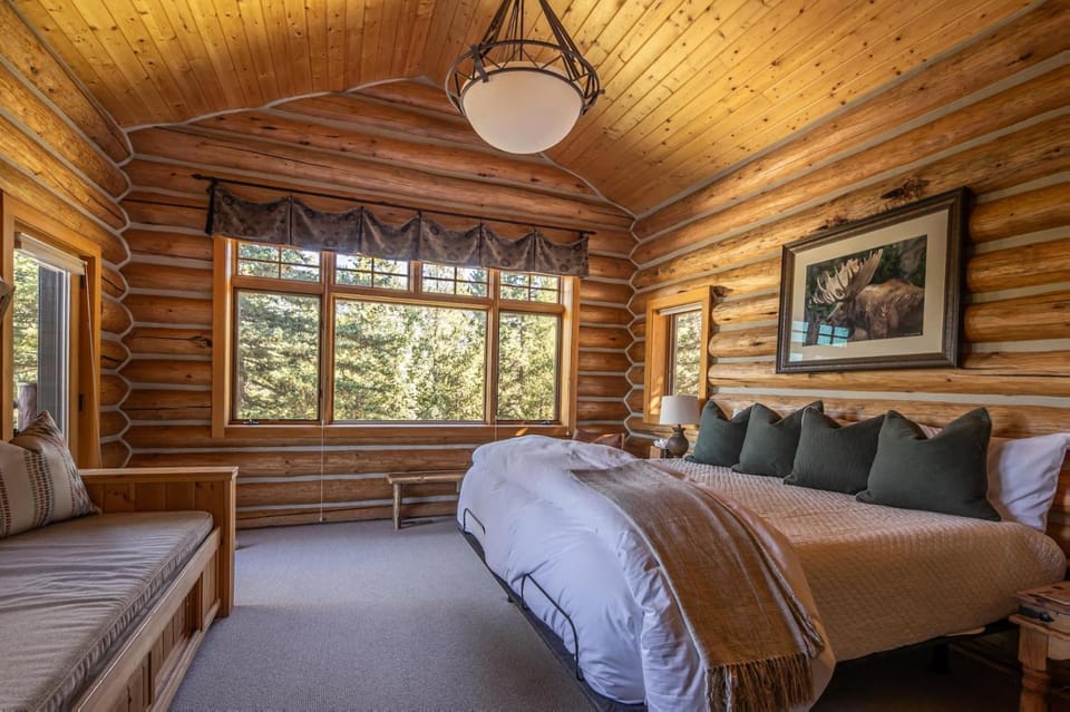 Huckleberry Hideaway House in Big Sky
