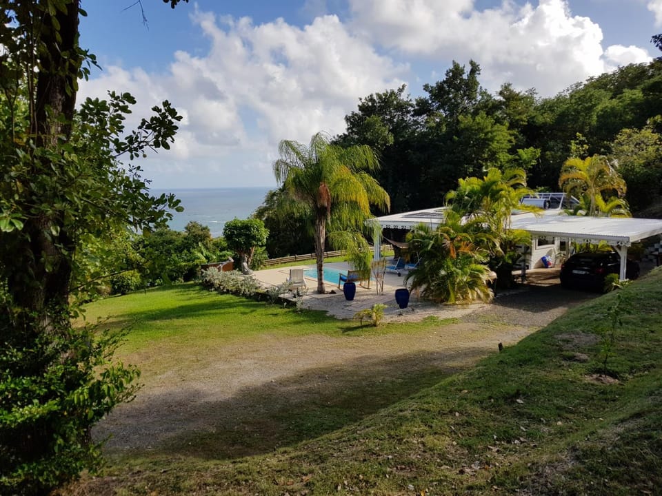 BLUE PARADISE House in La Trinité