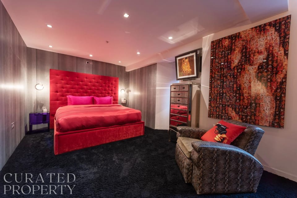 Amazingly Luxurious Loft Apartment, Soho - 3 Bedrooms, 2 Bath & Office Apartment in City of Westminster