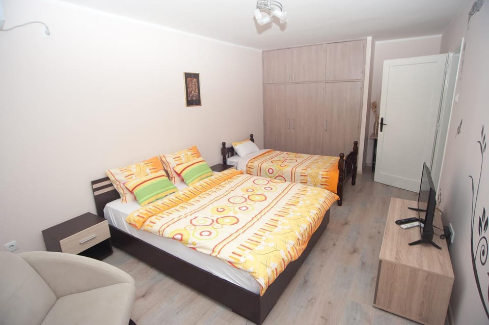 Bed, Photo of the whole room