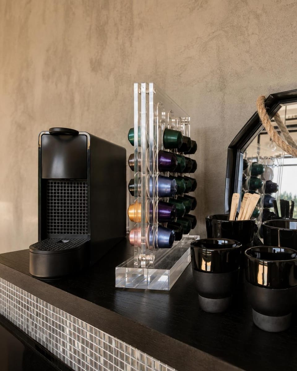 Coffee/tea facilities, kitchen