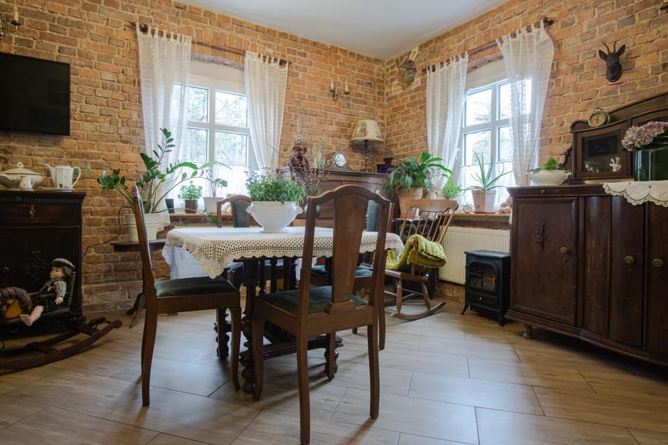 Communal lounge/ TV room, TV and multimedia, Living room, Seating area, Evening entertainment