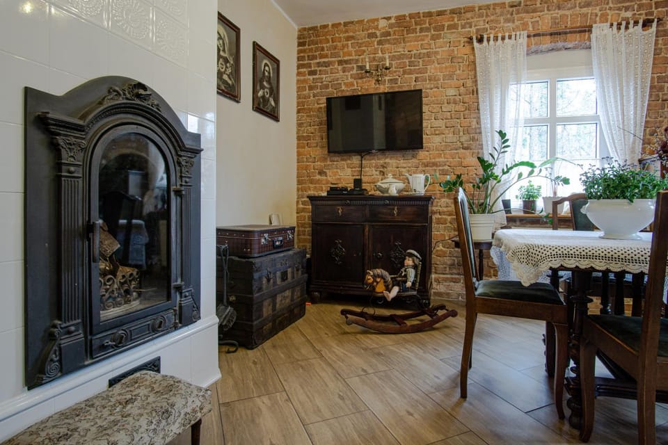 Communal lounge/ TV room, TV and multimedia, Living room, Seating area, Evening entertainment, flat iron