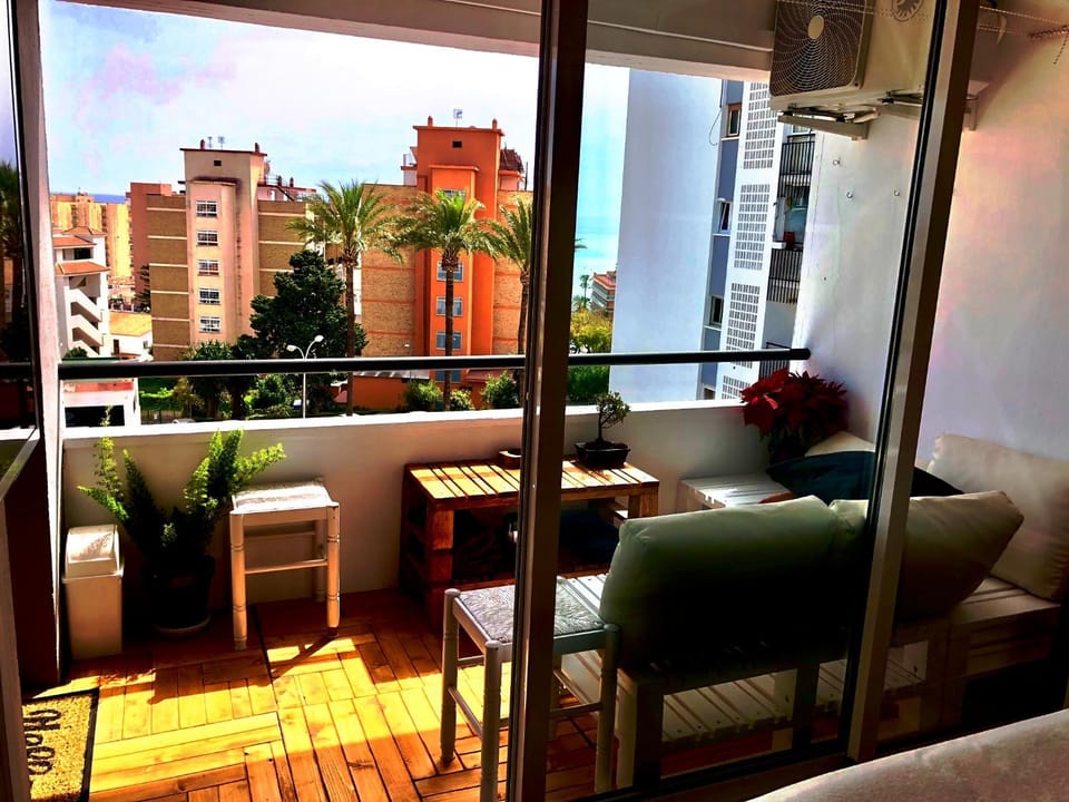 Day, Neighbourhood, Summer, Balcony/Terrace, Balcony/Terrace, Beach, Beach, On site, City view, Landmark view, Mountain view, Sea view, Street view