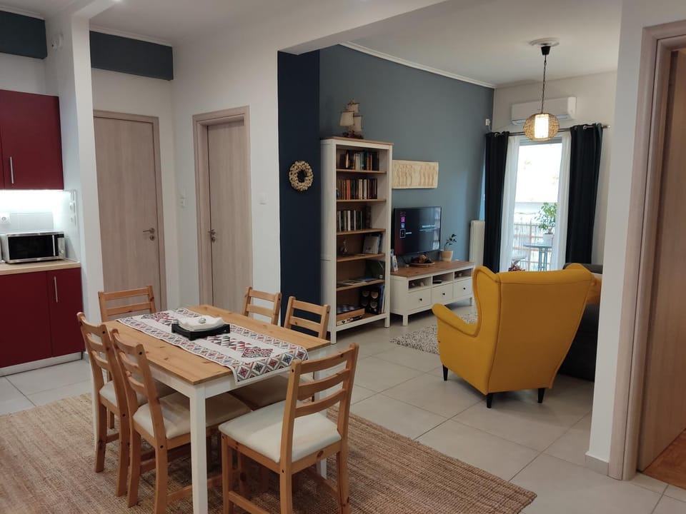 Living room, Seating area, Dining area, minibar