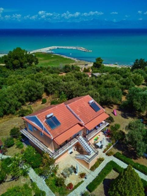 Maria's Paradise Apartment in Corfu, Greece