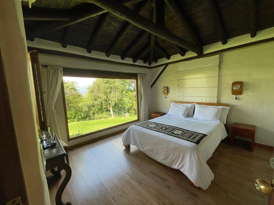 Bed, Photo of the whole room, Bedroom, Garden view