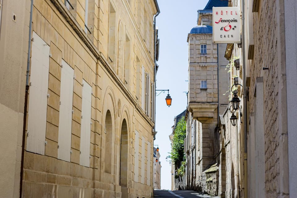 Neighbourhood, Street view