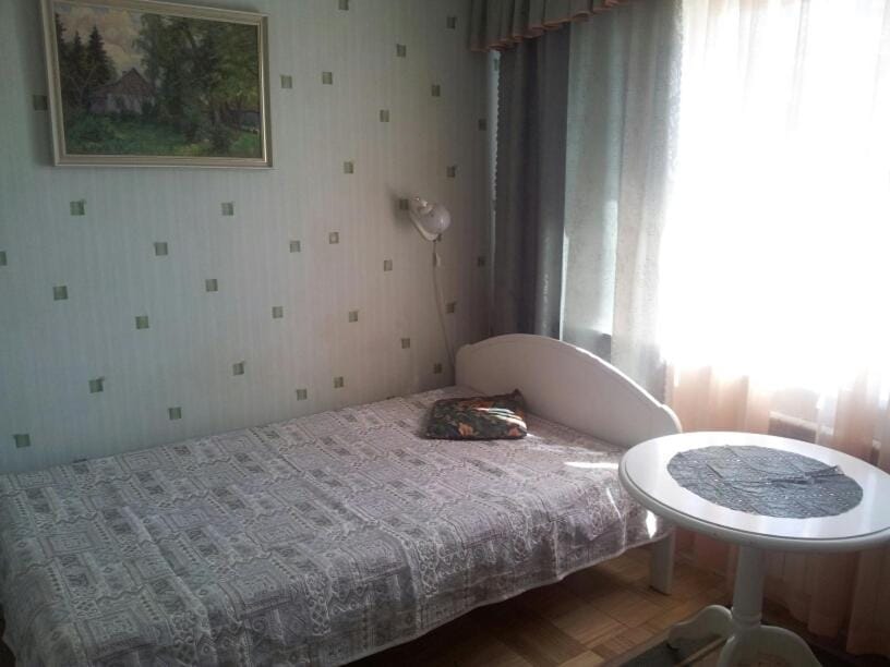 Day, Photo of the whole room