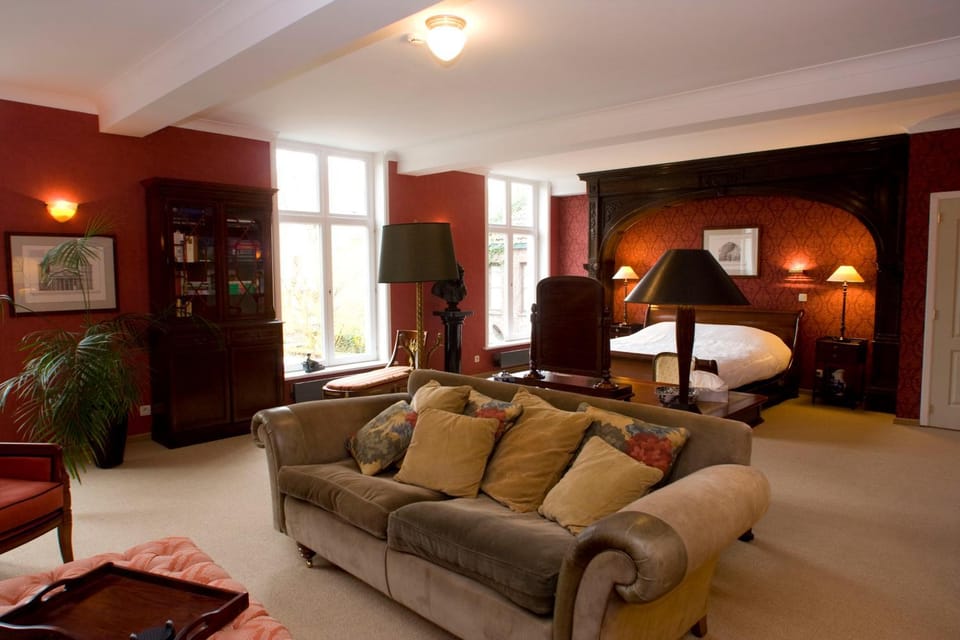 Photo of the whole room