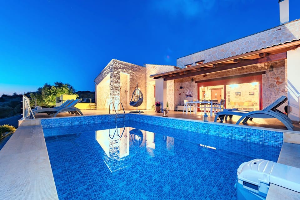Mountain view, Swimming pool