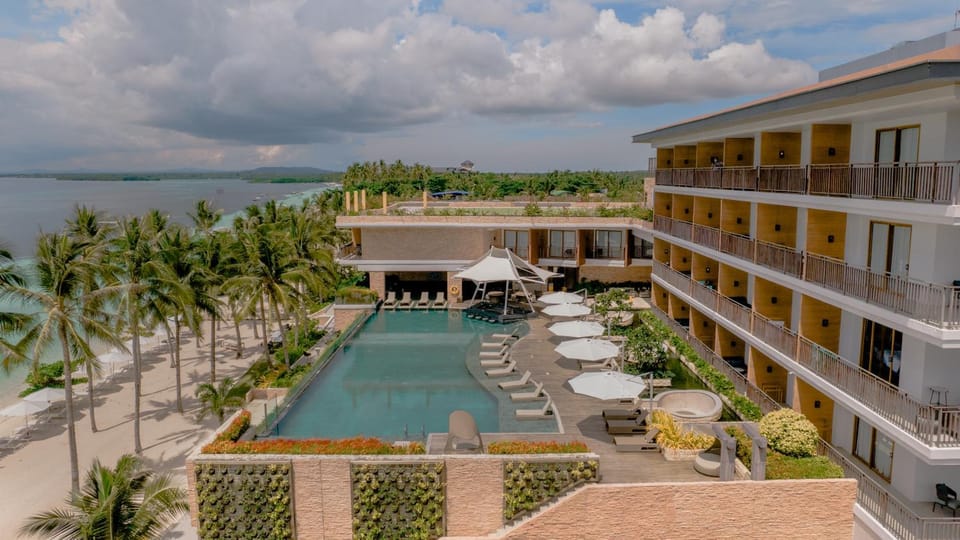 Property building, View (from property/room), Balcony/Terrace, Pool view, Sea view, Swimming pool