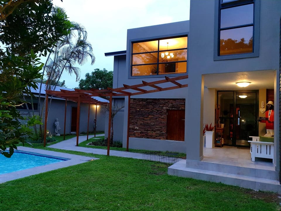 Patio, Garden, Swimming pool
