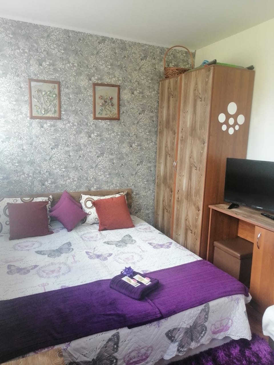 TV and multimedia, Photo of the whole room, Bedroom, wardrobe