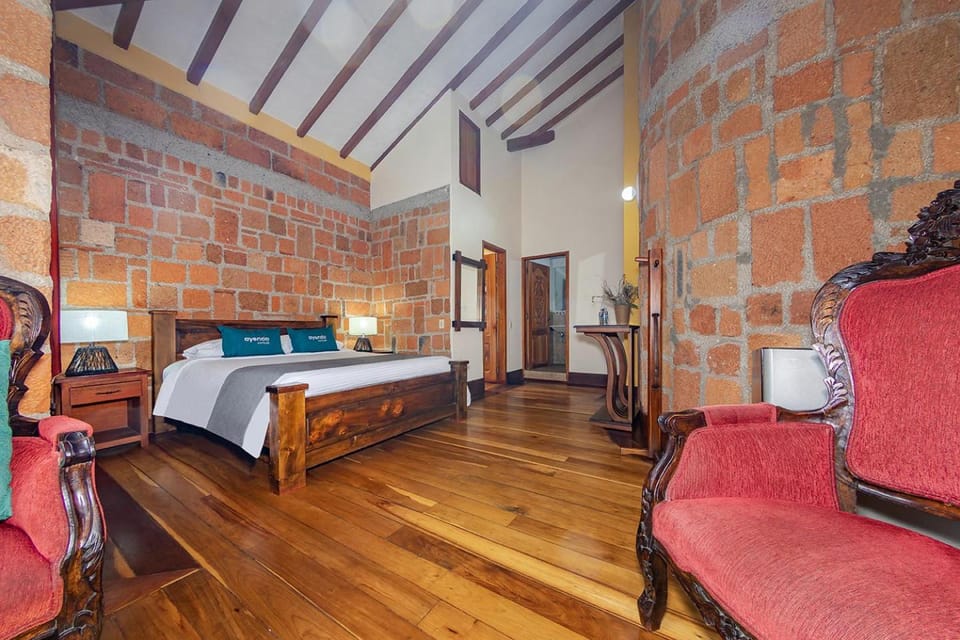 Living room, Bedroom