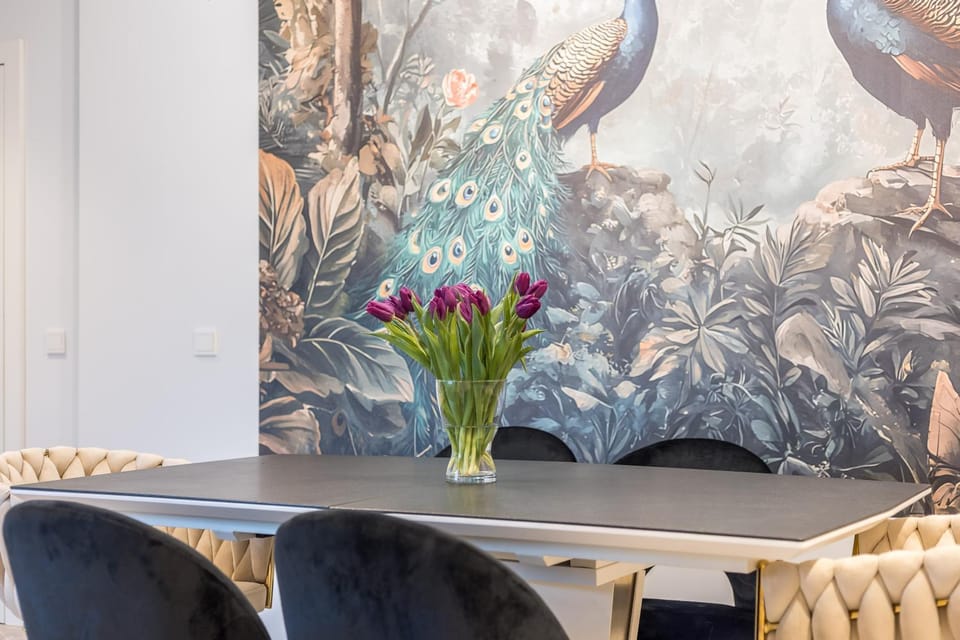 Living room, Decorative detail, Seating area, Dining area