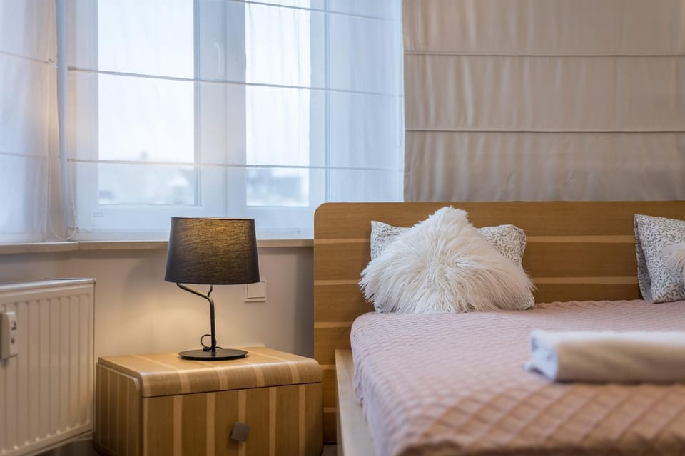 Bed, Photo of the whole room, Bedroom, internet
