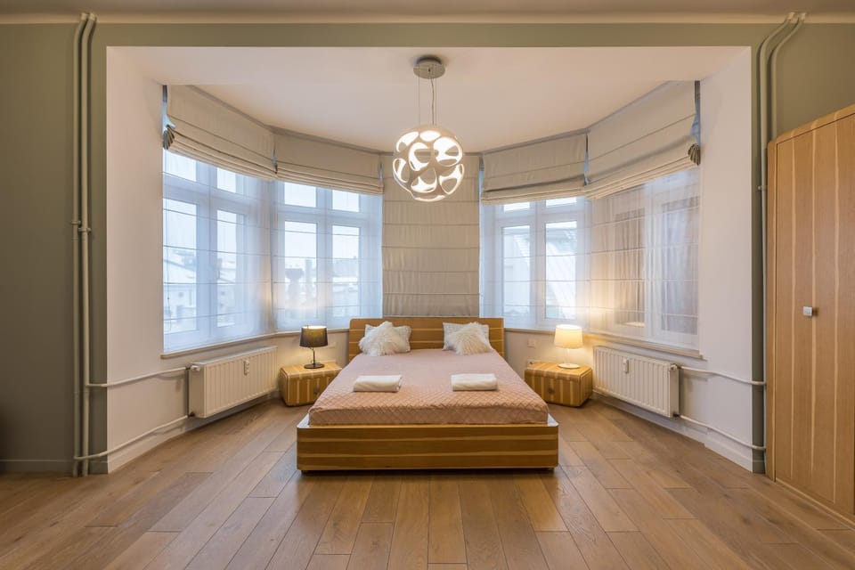 Bed, Photo of the whole room, Bedroom, towels, wardrobe