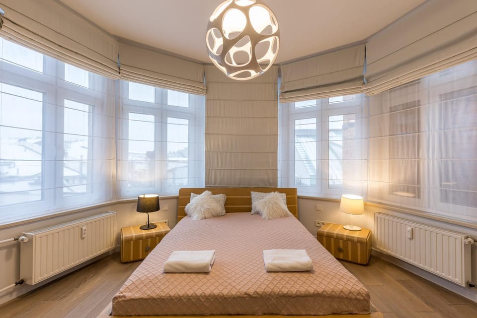 Bed, Photo of the whole room, Bedroom, internet, towels