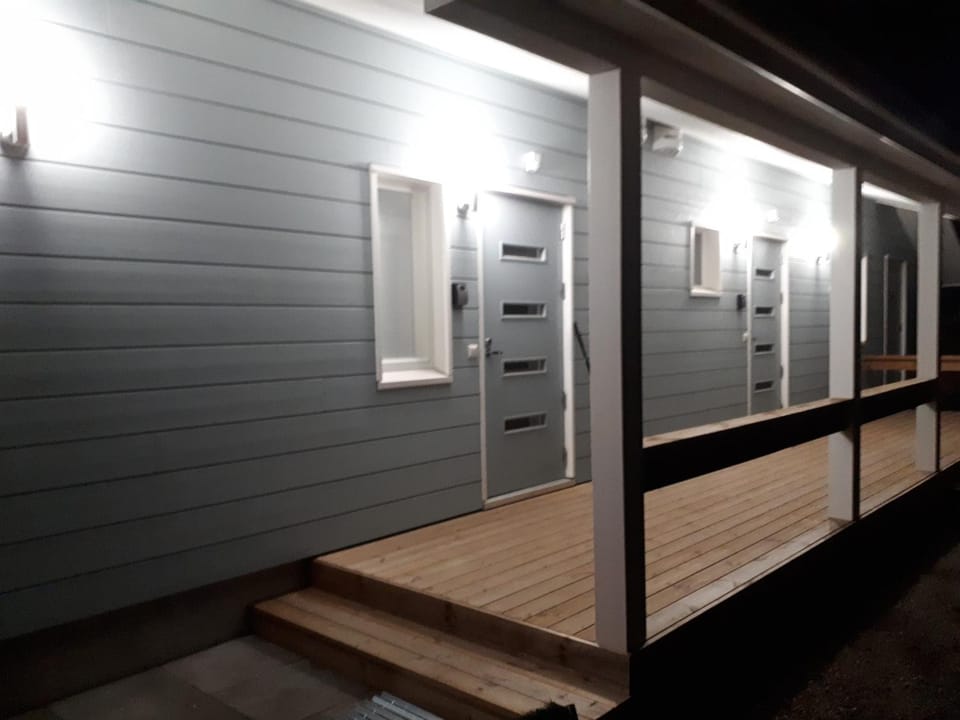 Facade/entrance, Night