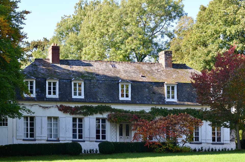 Property building, Facade/entrance, Garden, Autumn