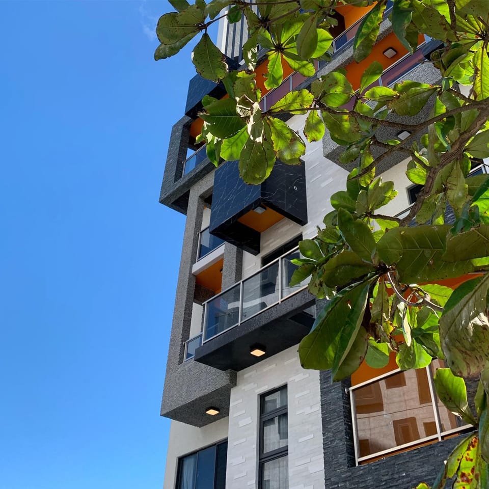 Facade/entrance, Off site